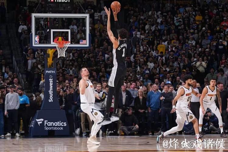 文班35+18完胜约基奇41+18 马刺力克掘金 国王击败灰熊 文班35+18完胜约基奇41+18 马刺力克掘金 国王击败灰熊